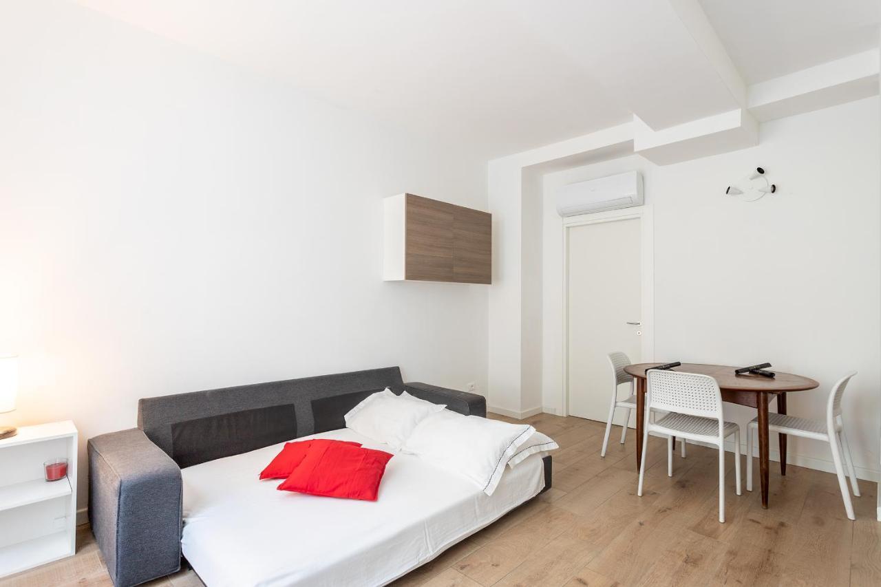 City Centre Apartment - 10 Minutes To Duomo - Free Wifi E Netflix Милан Экстерьер фото